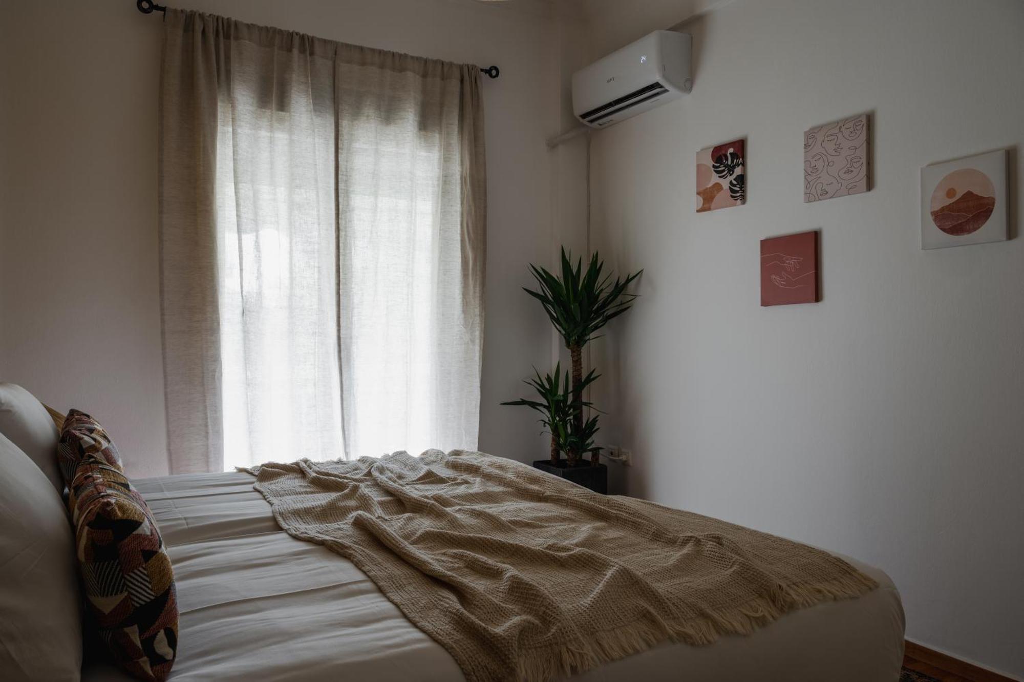Athens' Gem: Fun, Sun & Your Koukaki Run! Bagian luar foto
